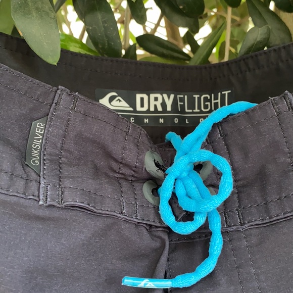 Quiksilver Board Shorts - Picture 3 of 8